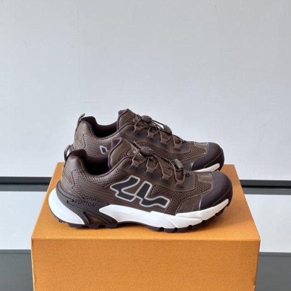 Contatore / LV Runner Tatic Nuova collezione primavera/estate (V24X9)