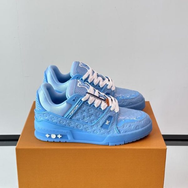 Contatore / La nuova colorazione di LV per le sneaker Trainer (DYUEQ)