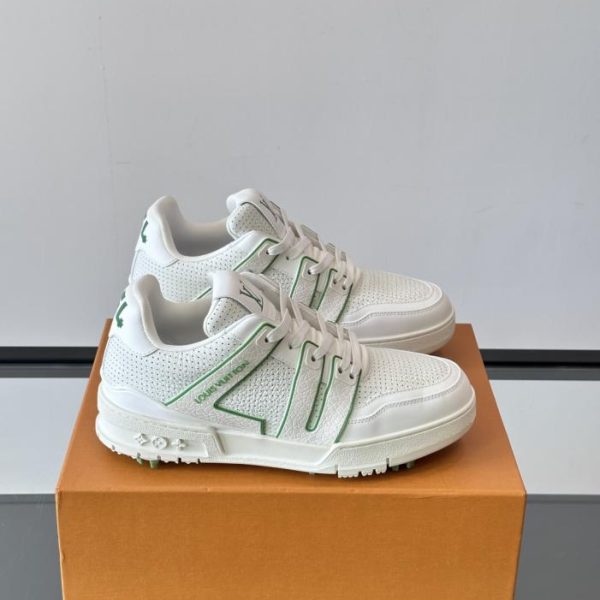 Contatore / La nuova colorazione di LV per le sneaker Trainer (QRFEI)