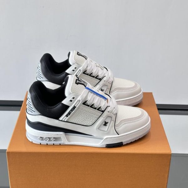 Contatore / La nuova colorazione di LV per le sneaker Trainer (7RGMO)