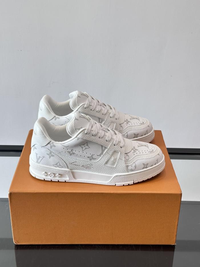 repliche,replica,perfette,siti di,affidabili,migliori siti,dove comprare,1:1,scarpe da ginnastica Contatore / Nuove colorazioni delle sneakers LV Trainer (AA63R) repliche,replica,perfette,siti di,affidabili,migliori siti,dove comprare,1:1,scarpe da ginnastica Contatore / Nuove colorazioni delle sneakers LV Trainer (AA63R)