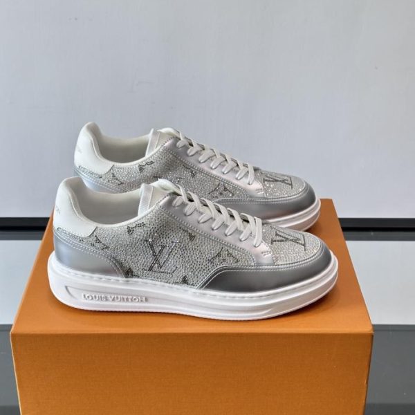 Contatore / Nuove sneakers LV 2025: design classico in tela monogrammata con tomaia interamente diamantata (KOEB8)