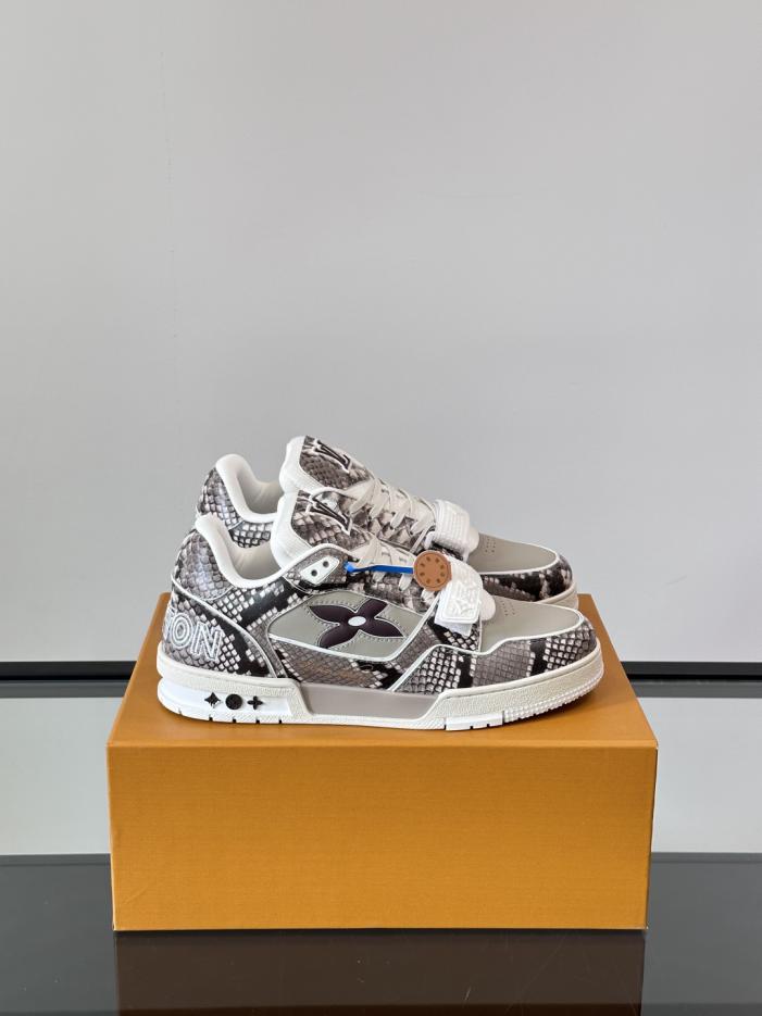 repliche,replica,perfette,siti di,affidabili,migliori siti,dove comprare,1:1,scarpe da ginnastica Contatore / Nuova colorazione delle sneakers da uomo LV Velcro Trainer (0TMUV) repliche,replica,perfette,siti di,affidabili,migliori siti,dove comprare,1:1,scarpe da ginnastica Contatore / Nuova colorazione delle sneakers da uomo LV Velcro Trainer (0TMUV)