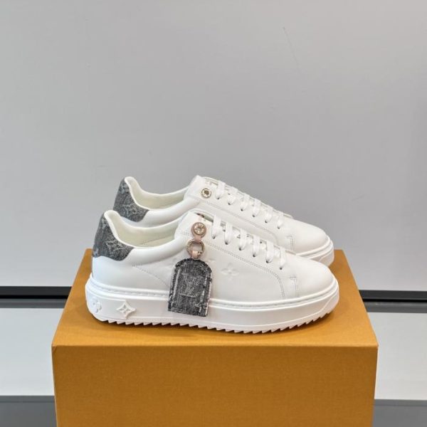 repliche,replica,perfette,siti di,affidabili,migliori siti,dove comprare,1:1,scarpe da ginnastica Contatore / Le nuove sneakers Time Out di Louis Vuitton per la coppia (MYSS5)