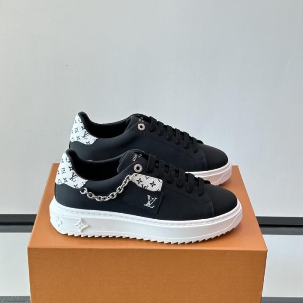 repliche,replica,perfette,siti di,affidabili,migliori siti,dove comprare,1:1,scarpe da ginnastica Contatore / Le nuove sneakers Time Out di Louis Vuitton per la coppia (73WAI)