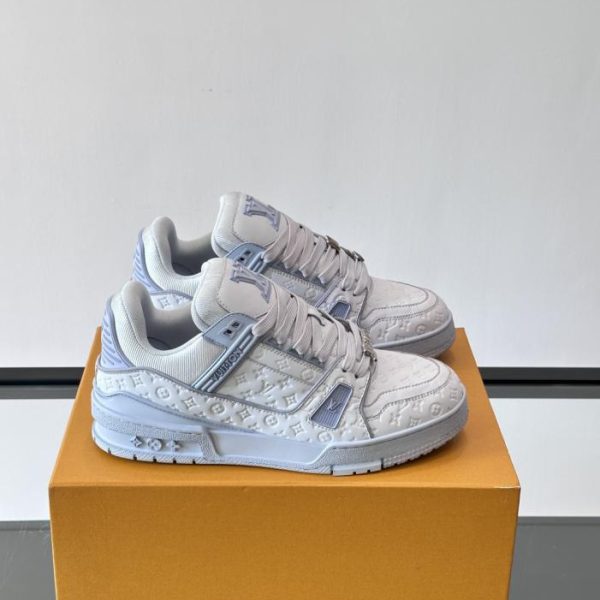 Contatore / Nuova colorazione per le sneakers LV Trainer (NKEAE)