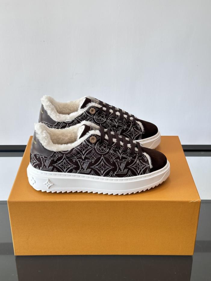 repliche,replica,perfette,siti di,affidabili,migliori siti,dove comprare,1:1,scarpe da ginnastica Contatore / Sneakers in lana LV Time Out (TU0B0) repliche,replica,perfette,siti di,affidabili,migliori siti,dove comprare,1:1,scarpe da ginnastica Contatore / Sneakers in lana LV Time Out (TU0B0)