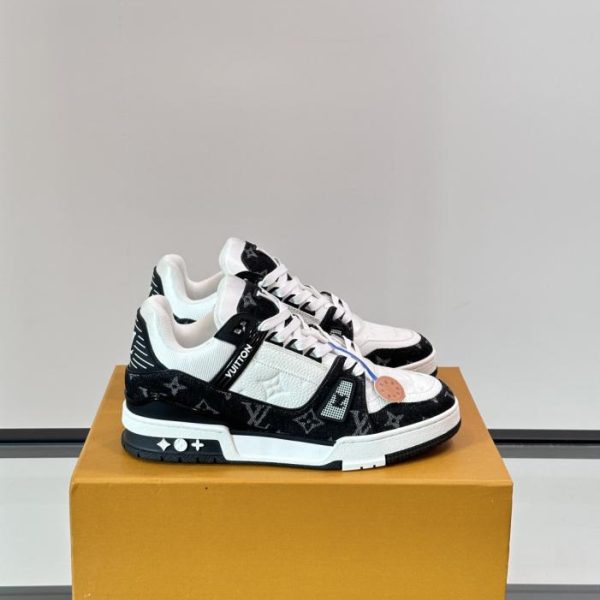 Contatore / Nuova colorazione delle sneakers LV Trainer per coppie (HLRLY)