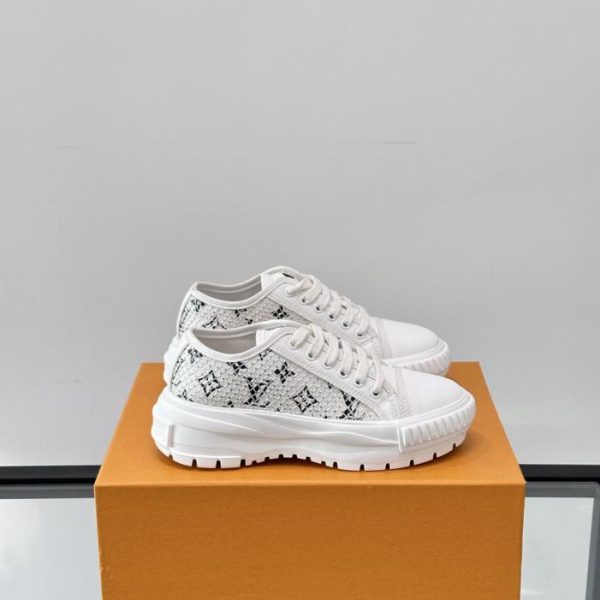 repliche,replica,perfette,siti di,affidabili,migliori siti,dove comprare,1:1,scarpe da ginnastica Contatore / Le nuove sneakers con plateau di Louis Vuitton (DWV9M)