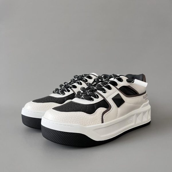repliche,replica,perfette,siti di,affidabili,migliori siti,dove comprare,1:1,scarpe da ginnastica Sneakers Valentino con punta tonda e lacci, stile unisex (7E5HL)