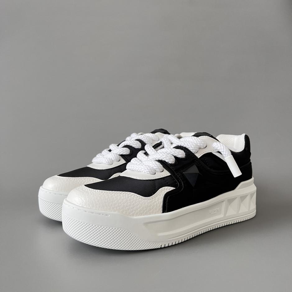 repliche,replica,perfette,siti di,affidabili,migliori siti,dove comprare,1:1,scarpe da ginnastica Sneakers Valentino con punta tonda e lacci, stile unisex (Q55N5) repliche,replica,perfette,siti di,affidabili,migliori siti,dove comprare,1:1,scarpe da ginnastica Sneakers Valentino con punta tonda e lacci, stile unisex (Q55N5)