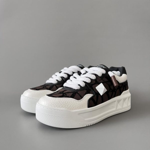 repliche,replica,perfette,siti di,affidabili,migliori siti,dove comprare,1:1,scarpe da ginnastica Sneakers Valentino con punta tonda e lacci, stile unisex (X0FWN)