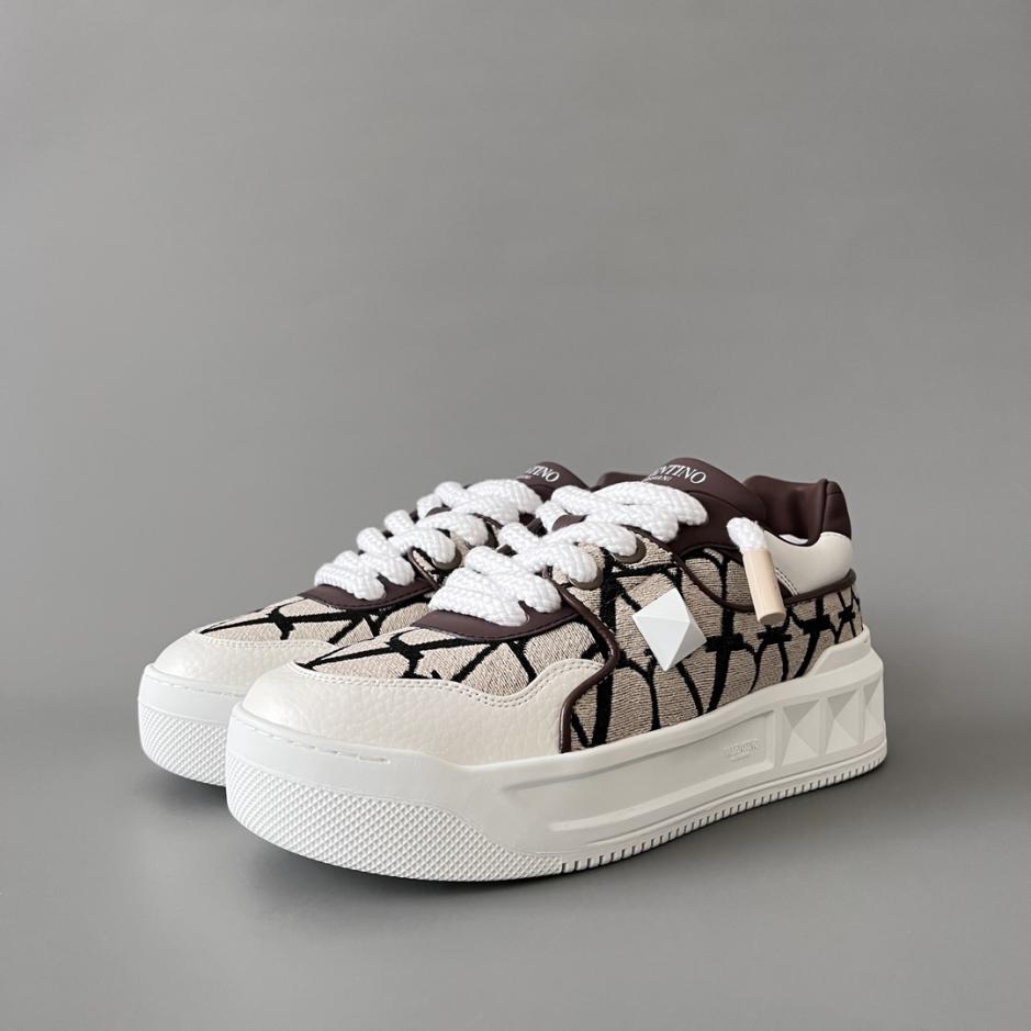 repliche,replica,perfette,siti di,affidabili,migliori siti,dove comprare,1:1,scarpe da ginnastica Sneakers Valentino con punta tonda e lacci, stile unisex (Z6A1J) repliche,replica,perfette,siti di,affidabili,migliori siti,dove comprare,1:1,scarpe da ginnastica Sneakers Valentino con punta tonda e lacci, stile unisex (Z6A1J)