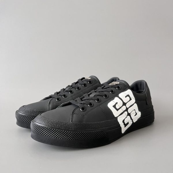 Sneakers da coppia GIVENCHY City COURT, nere e bianche (O56O2)