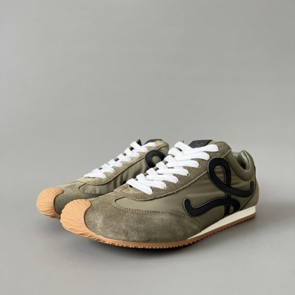 repliche,replica,perfette,siti di,affidabili,migliori siti,dove comprare,1:1,scarpe da ginnastica LOEWE Ballet Runner 2.0 Scarpe casual basse con lacci e punta tonda in pelle di nylon, verde scuro (GR59S)