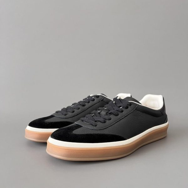 Sneakers basse con punta tonda e lacci in pelle Loro Piana, pelle nera, stile unisex (V6N9L)