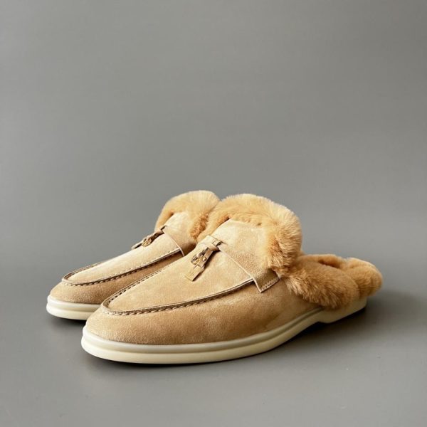 repliche,replica,perfette,siti di,affidabili,migliori siti,dove comprare,1:1,scarpe da ginnastica Loro Piana Mules basse con punta tonda da donna, marrone chiaro (24E78)