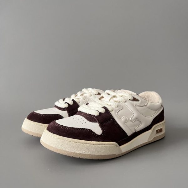 repliche,replica,perfette,siti di,affidabili,migliori siti,dove comprare,1:1,scarpe da ginnastica Sneakers FENDI Match Retro Patchwork, bianche e bordeaux, stile unisex (DCA7H)