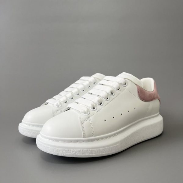 repliche,replica,perfette,siti di,affidabili,migliori siti,dove comprare,1:1,scarpe da ginnastica Sneakers in pelle di pecora rosa Alexander McQueen, sneakers da donna bianche/rosa (RSJ61)