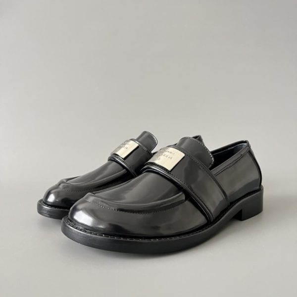Mocassini con punta tonda e logo Acne Studios in pelle di vitello, neri, da donna (6TAXZ)