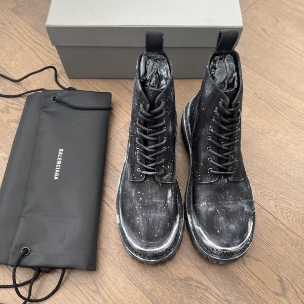 repliche,replica,perfette,siti di,affidabili,migliori siti,dove comprare,1:1,scarpe da ginnastica Anfibi Balenciaga Strike, colore asfalto (IW2O2)