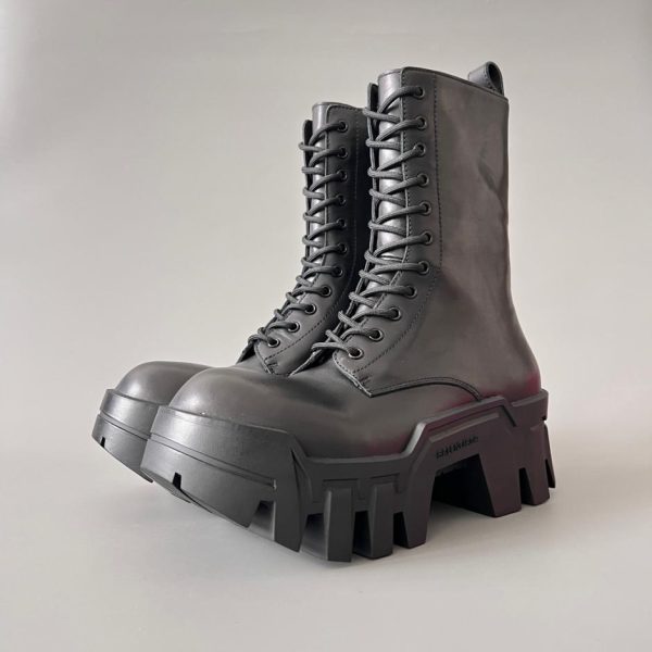 repliche,replica,perfette,siti di,affidabili,migliori siti,dove comprare,1:1,scarpe da ginnastica Stivali Dr. Martens da uomo Balenciaga Bulldozer in pelle, suola spessa con dentini, estraibili, a metà polpaccio, neri (9RK12)