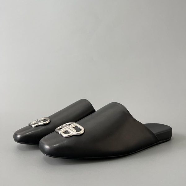 repliche,replica,perfette,siti di,affidabili,migliori siti,dove comprare,1:1,scarpe da ginnastica Sandali alla moda slip-on in pelle morbida di Balenciaga (38,45. (YCRIN))
