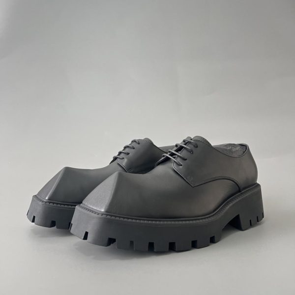 repliche,replica,perfette,siti di,affidabili,migliori siti,dove comprare,1:1,scarpe da ginnastica Scarpe Balenciaga Derby con lacci Rhino (T5CWA)