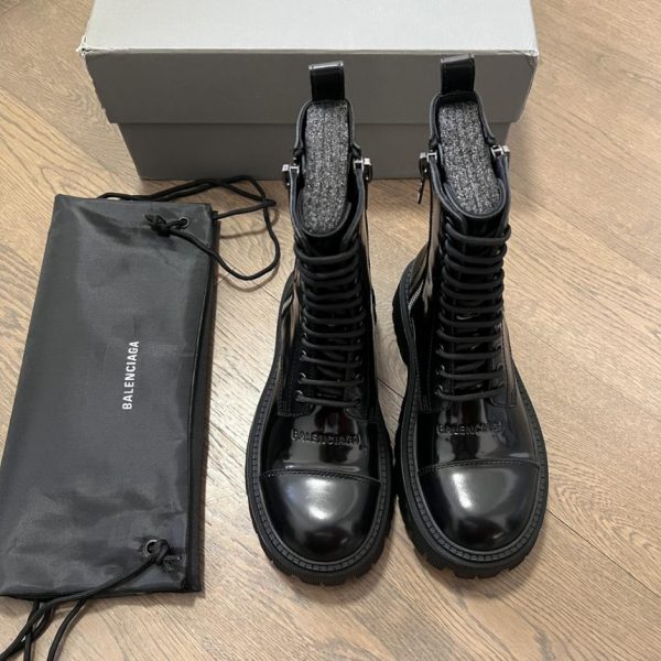 repliche,replica,perfette,siti di,affidabili,migliori siti,dove comprare,1:1,scarpe da ginnastica Stivaletti alla caviglia Balenciaga Tractor in pelle di vitello con orlo diviso e lacci spessi (0WD3L)