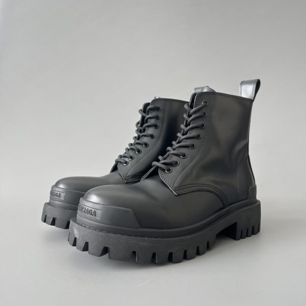repliche,replica,perfette,siti di,affidabili,migliori siti,dove comprare,1:1,scarpe da ginnastica Stivali Dr. Martens con plateau e lacci Balenciaga (U1Q27)