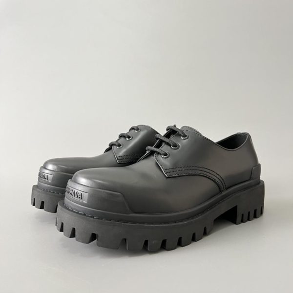 repliche,replica,perfette,siti di,affidabili,migliori siti,dove comprare,1:1,scarpe da ginnastica Balenciaga Platform in pelle con lacci (1NNM1)