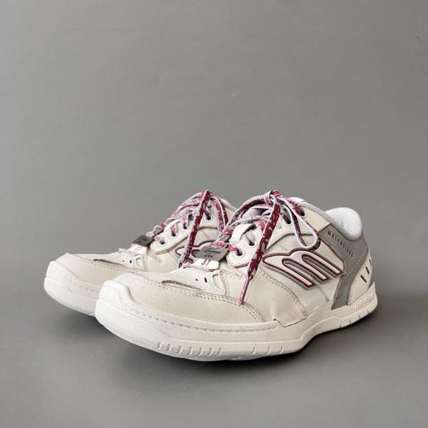 repliche,replica,perfette,siti di,affidabili,migliori siti,dove comprare,1:1,scarpe da ginnastica Scarpe casual basse Balenciaga Hamptons Worn-Out con logo in rilievo, bianche e grigie, unisex (6JJK5)