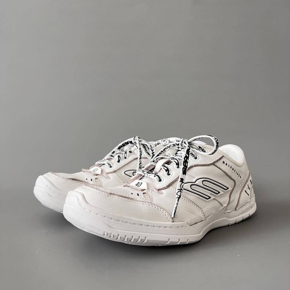 repliche,replica,perfette,siti di,affidabili,migliori siti,dove comprare,1:1,scarpe da ginnastica Scarpe casual basse Balenciaga Hamptons Worn-Out con logo in rilievo, bianche, unisex (XUKHO) repliche,replica,perfette,siti di,affidabili,migliori siti,dove comprare,1:1,scarpe da ginnastica Scarpe casual basse Balenciaga Hamptons Worn-Out con logo in rilievo, bianche, unisex (XUKHO)