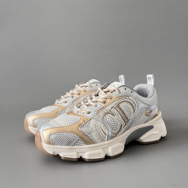 repliche,replica,perfette,siti di,affidabili,migliori siti,dove comprare,1:1,scarpe da ginnastica Scarpe da corsa basse con punta arrotondata, lacci e logo CD DIOR Chrono, da donna, oro (B2Z2H)