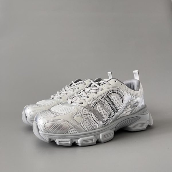 Scarpe da corsa basse con punta arrotondata, lacci e logo CD DIOR Chrono, grigio argento, unisex (C8WUU)