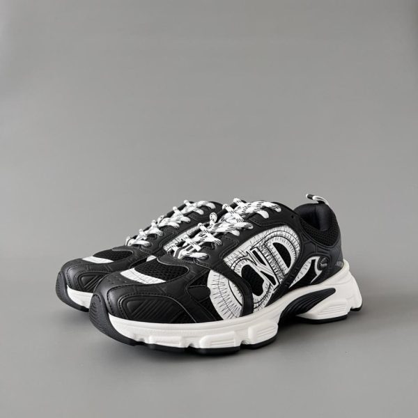 repliche,replica,perfette,siti di,affidabili,migliori siti,dove comprare,1:1,scarpe da ginnastica Scarpe da corsa basse con punta arrotondata e lacci DIOR Chrono, logo CD, nere e bianche, unisex (84ORE)