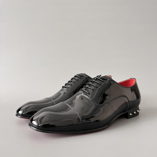 Scarpe casual da uomo in pelle con borchie in tungsteno e vernice nera di Christian Louboutin Greggo Fashion (VZHQT)