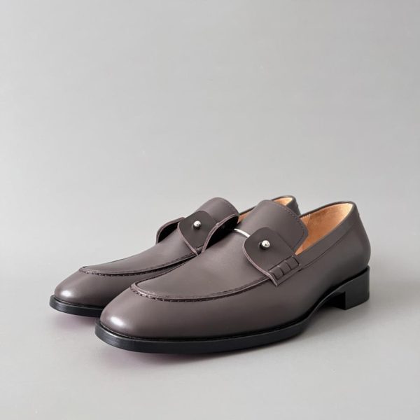 repliche,replica,perfette,siti di,affidabili,migliori siti,dove comprare,1:1,scarpe da ginnastica Mocassini da uomo Christian Louboutin in pelle di vacchetta, color marrone scuro, con punta tonda e comodo design slip-on. (QVHU2)