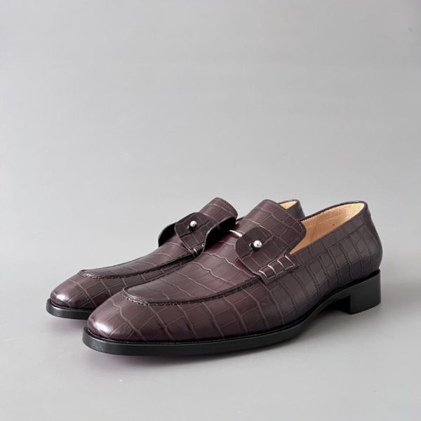 repliche,replica,perfette,siti di,affidabili,migliori siti,dove comprare,1:1,scarpe da ginnastica Mocassini da uomo Christian Louboutin in pelle di vacchetta, color marrone scuro, con punta tonda e comodo design slip-on. (VSO0F)