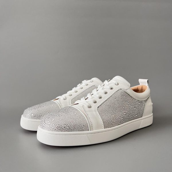 repliche,replica,perfette,siti di,affidabili,migliori siti,dove comprare,1:1,scarpe da ginnastica Sneakers basse Christian Louboutin Louis Junior Spikes, in pelle bianca con strass (2CJQH)