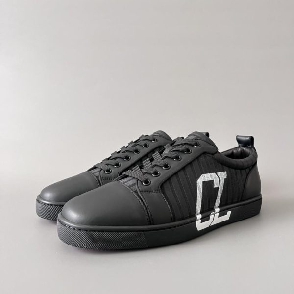 repliche,replica,perfette,siti di,affidabili,migliori siti,dove comprare,1:1,scarpe da ginnastica Sneakers basse Christian Louboutin Louis Junior Spikes nere (0MRZZ)