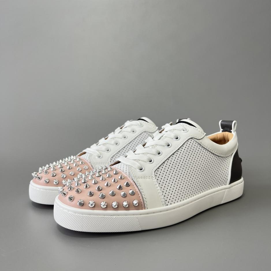 repliche,replica,perfette,siti di,affidabili,migliori siti,dove comprare,1:1,scarpe da ginnastica Sneakers basse con borchie Louis Junior Spikes di Christian Louboutin (1AXY6) repliche,replica,perfette,siti di,affidabili,migliori siti,dove comprare,1:1,scarpe da ginnastica Sneakers basse con borchie Louis Junior Spikes di Christian Louboutin (1AXY6)