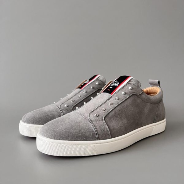Sneakers basse con borchie Christian Louboutin Louis Junior Spikes, grigio (L7LBC)