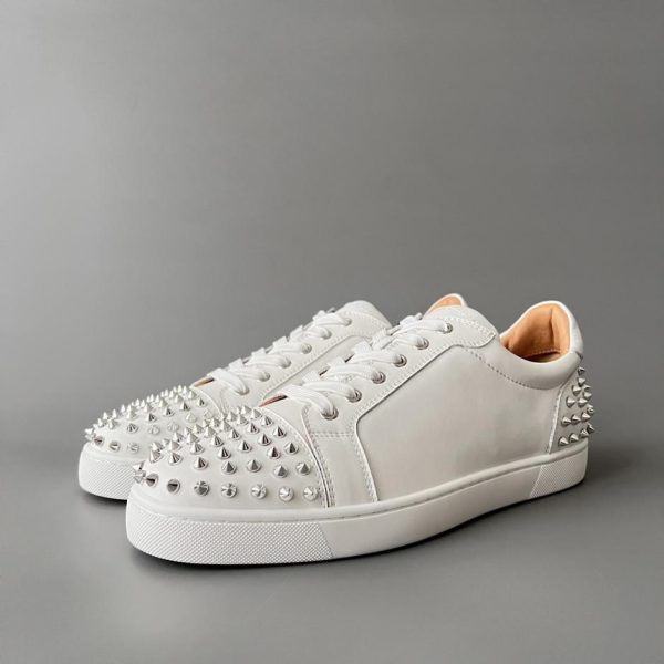 Sneakers basse Christian Louboutin Louis Junior Spikes, bianche (WXS7A)