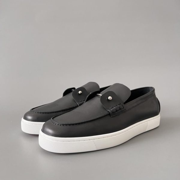Mocassini bassi slip-on Christian Louboutin Louis Junior in nero (FBWOD)