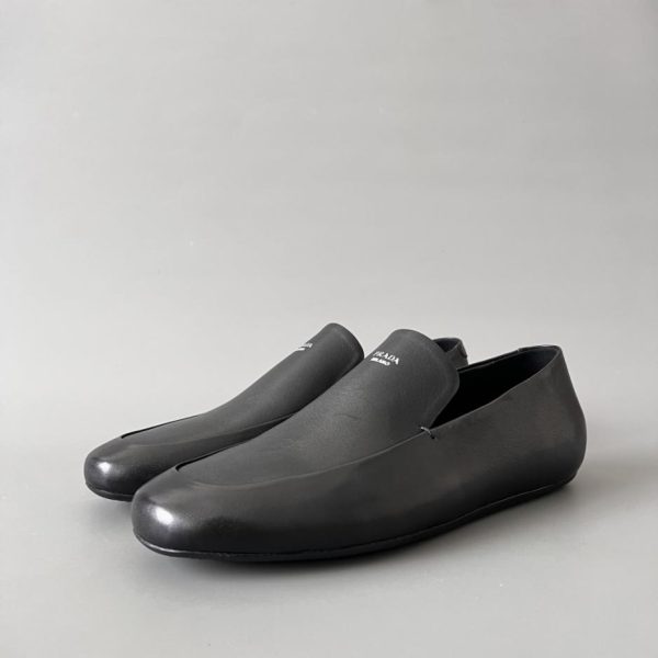 Mocassini slip-on in pelle PRADA Mocassini da uomo, nero opaco (4 (GIEM3))