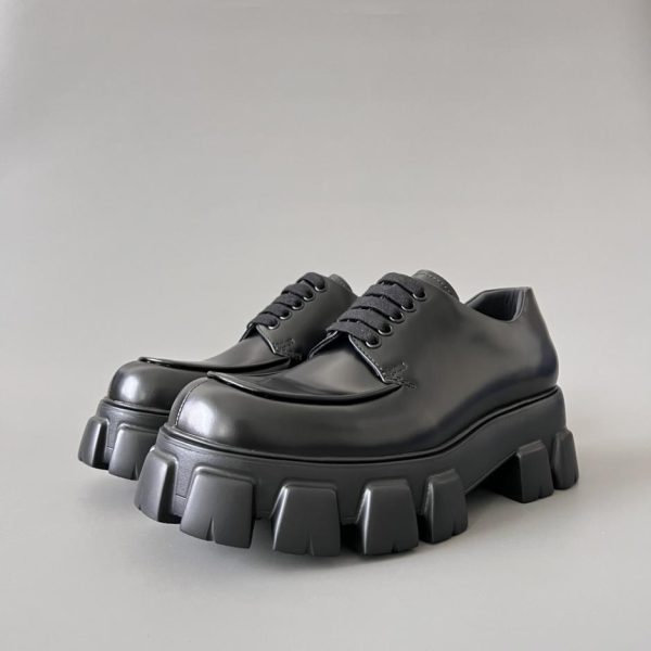 repliche,replica,perfette,siti di,affidabili,migliori siti,dove comprare,1:1,scarpe da ginnastica Scarpe casual PRADA Monolith in vernice, nere, modello da uomo (JMZWG)