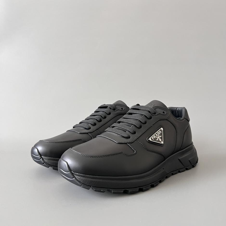 repliche,replica,perfette,siti di,affidabili,migliori siti,dove comprare,1:1,scarpe da ginnastica Scarpe casual basse con logo triangolare PRADA, da uomo, nere (XAX2R) repliche,replica,perfette,siti di,affidabili,migliori siti,dove comprare,1:1,scarpe da ginnastica Scarpe casual basse con logo triangolare PRADA, da uomo, nere (XAX2R)
