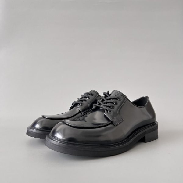 repliche,replica,perfette,siti di,affidabili,migliori siti,dove comprare,1:1,scarpe da ginnastica Scarpe stringate con punta tonda in pelle da uomo PRADA, nere (KKHEI)