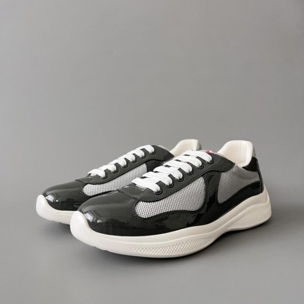repliche,replica,perfette,siti di,affidabili,migliori siti,dove comprare,1:1,scarpe da ginnastica PRADA Scarpe casual basse con punta tonda e lacci da uomo, bianche/grigie (99AM3)
